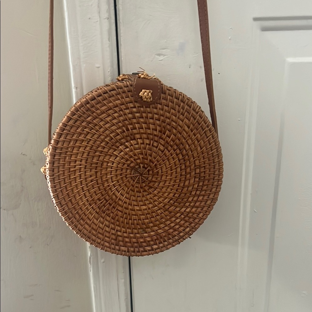 Natural NEO Handwoven Round Rattan Bag